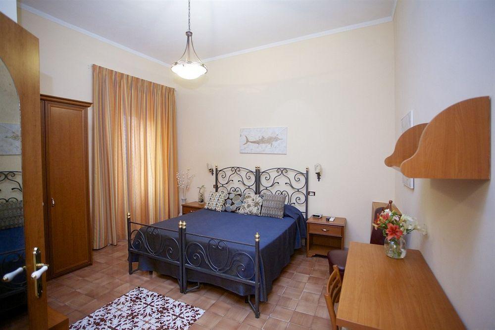 Nicolas Inn Рим Екстериор снимка