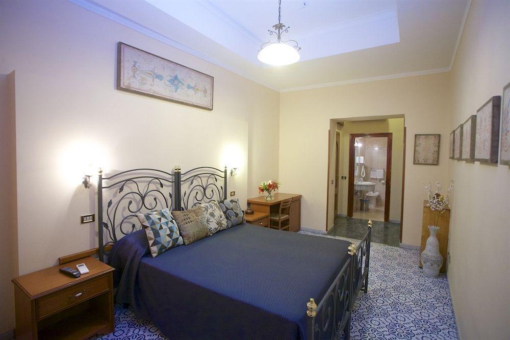 Nicolas Inn Рим Екстериор снимка