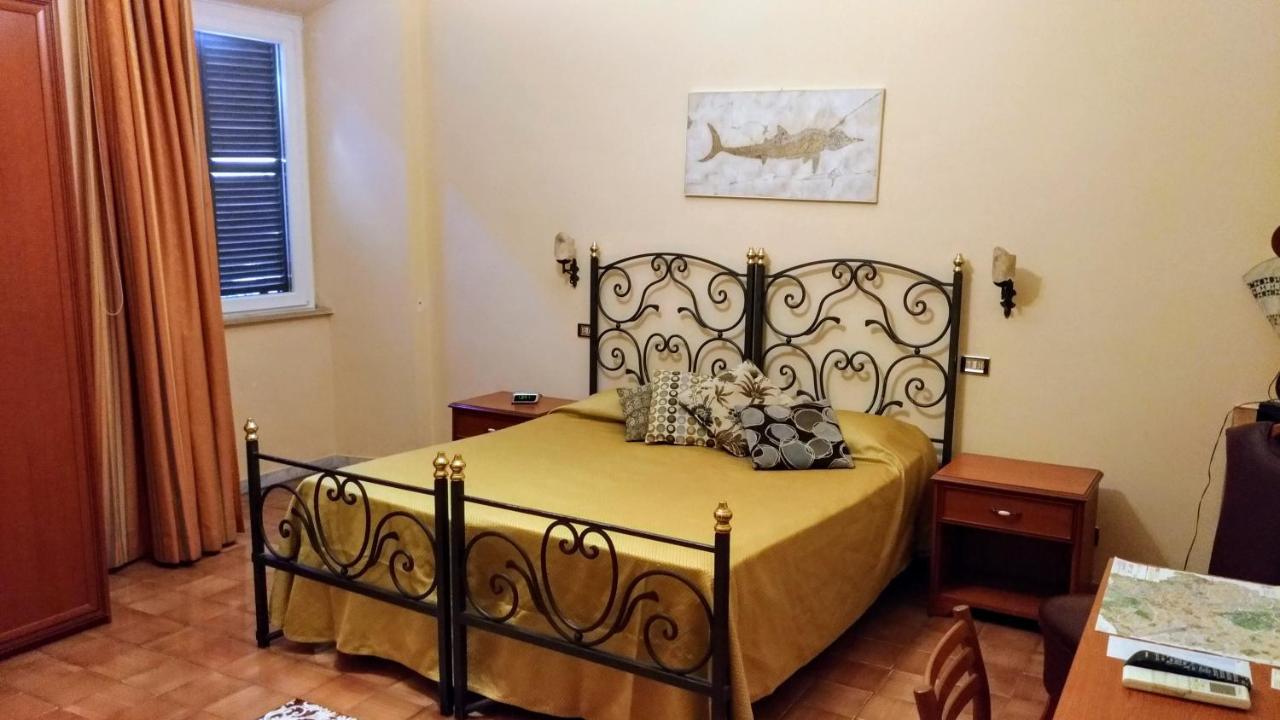 Nicolas Inn Рим Екстериор снимка