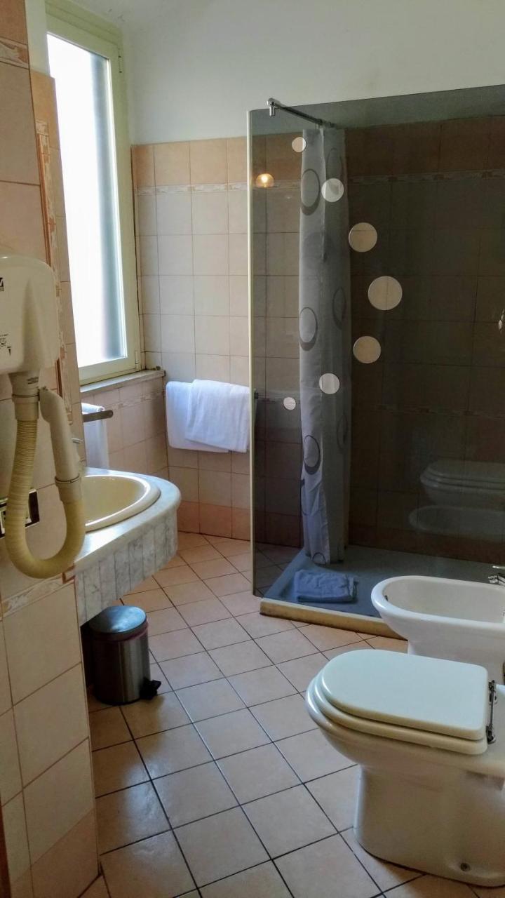 Nicolas Inn Рим Екстериор снимка
