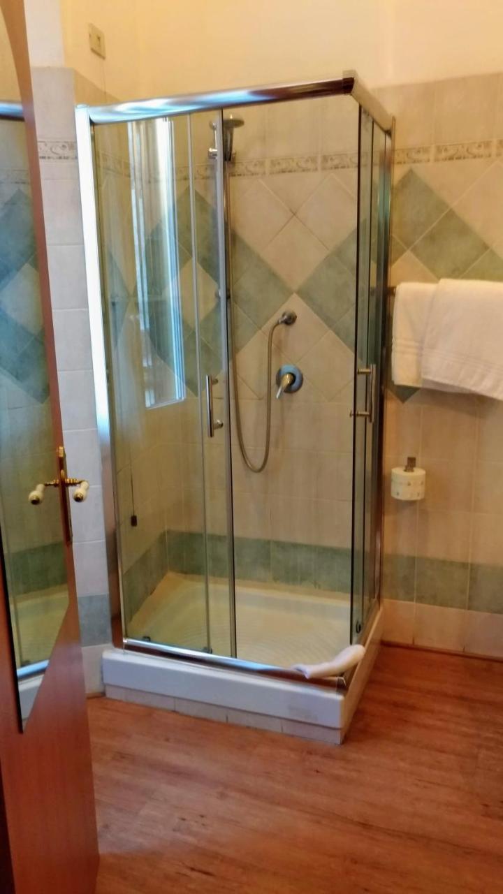 Nicolas Inn Рим Екстериор снимка