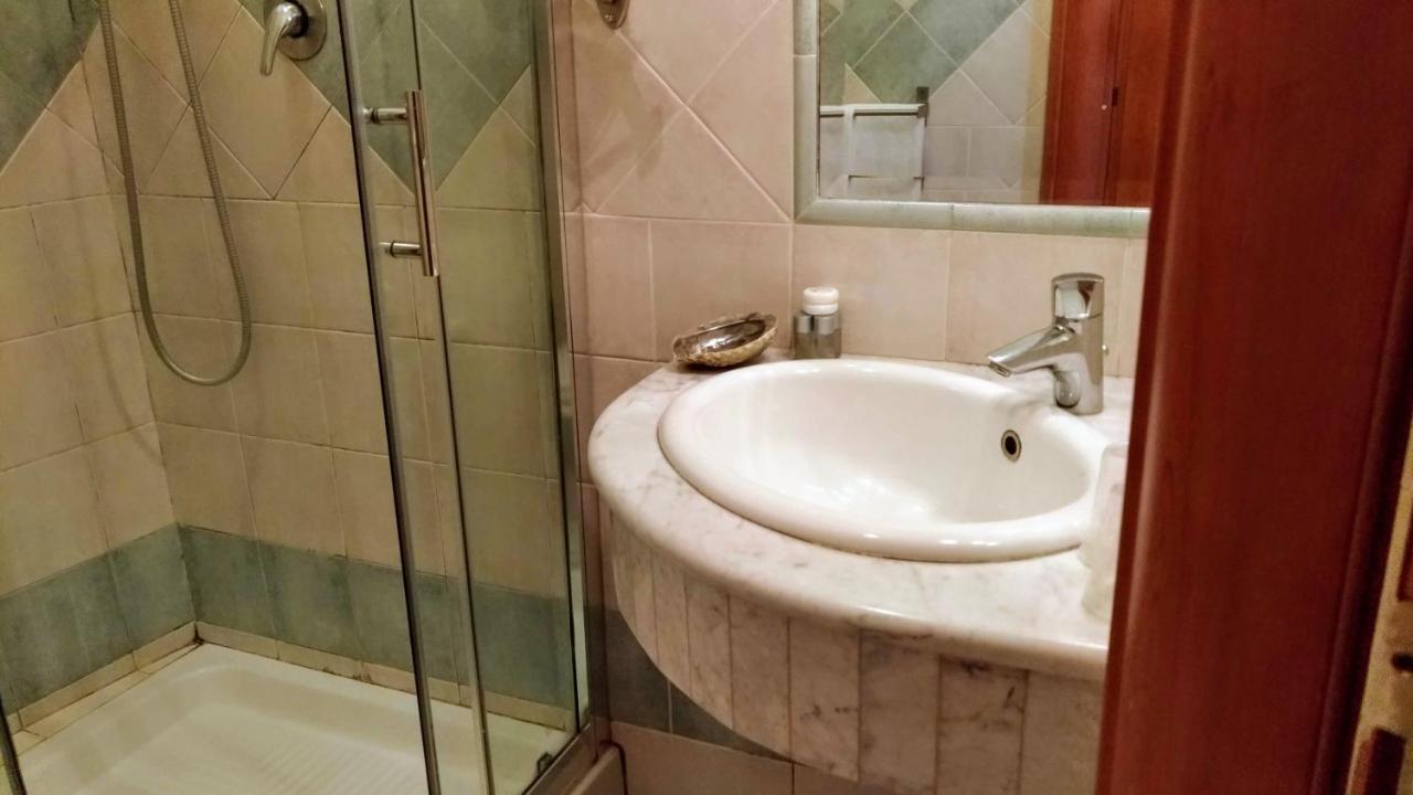 Nicolas Inn Рим Екстериор снимка